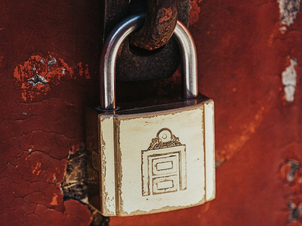 Padlock icon representing privacy and confidentiality